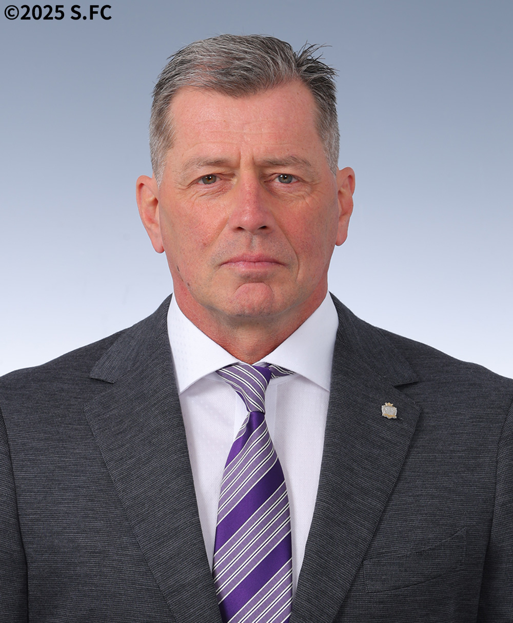 ミヒャエル・スキッべ（Michael Skibbe）監督