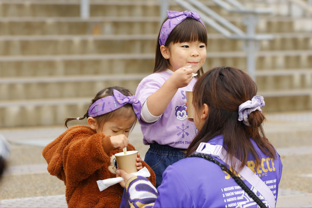 スノーサンチェの愛情たっぷり！ふるまいコーンスープ