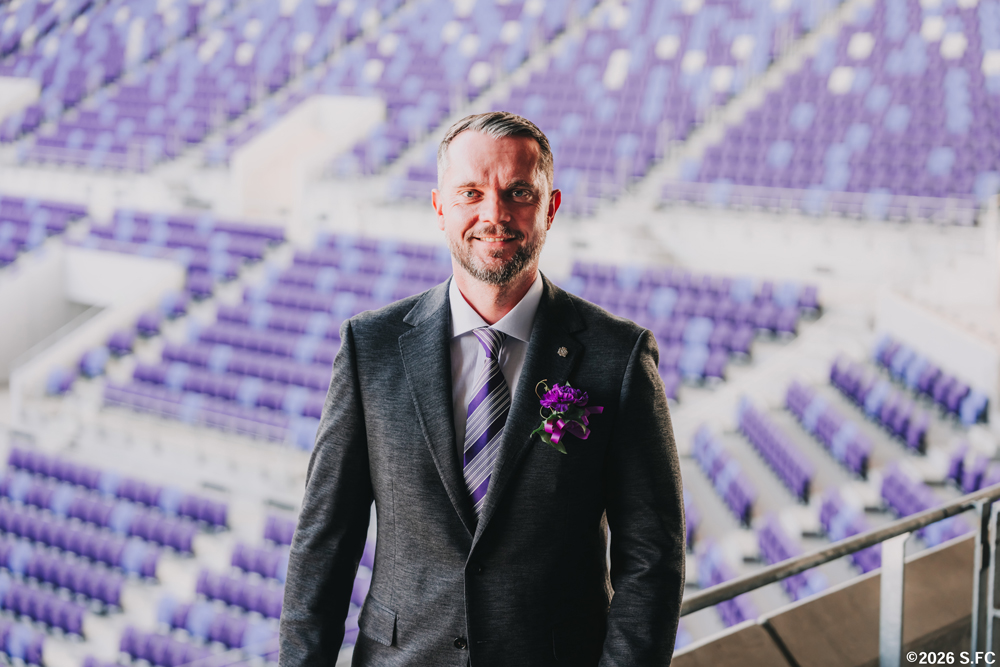 バルトシュ・ガウル監督就任会見