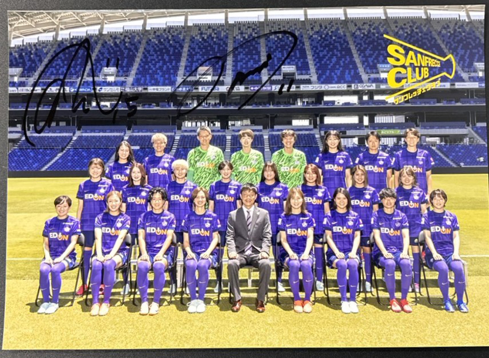 レジーナ選手直筆サイン入りパネル