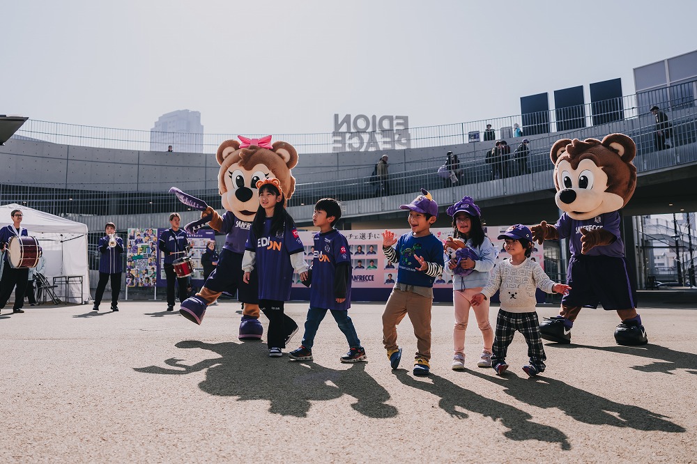 超熱狂大万博のために特別に結成された鼓笛隊「ヴァイオレットビート」が新登場！