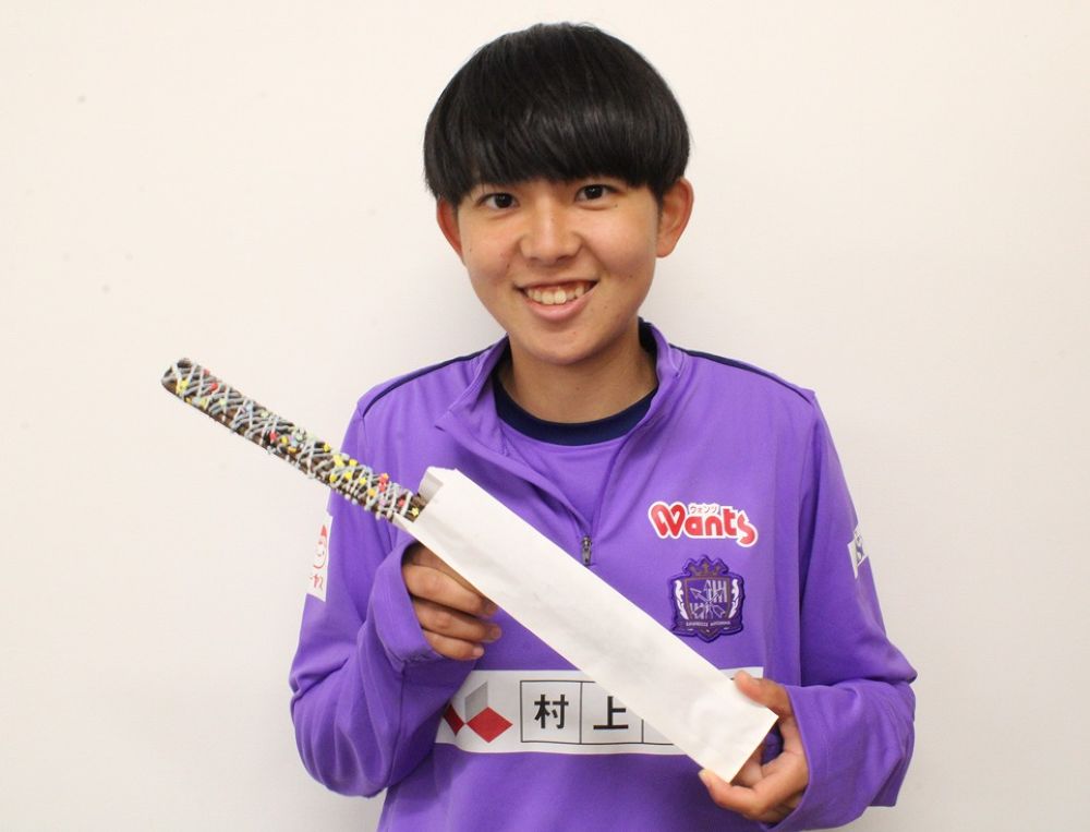 臼井利依選手『りえがチュロス うっチュロス』