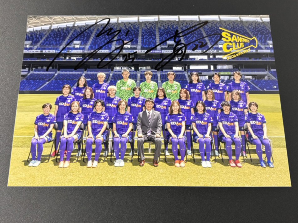 レジーナ選手直筆サイン入りパネル