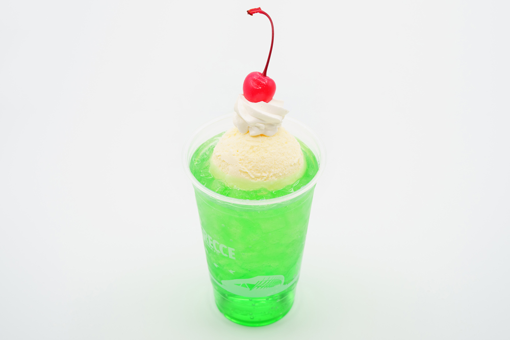神戸喫茶のメロンクリームソーダ