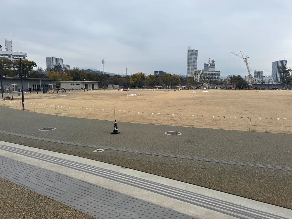 芝生広場