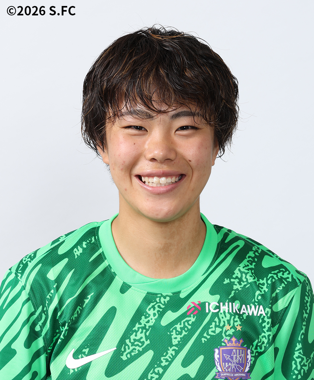 石田 ひなは選手