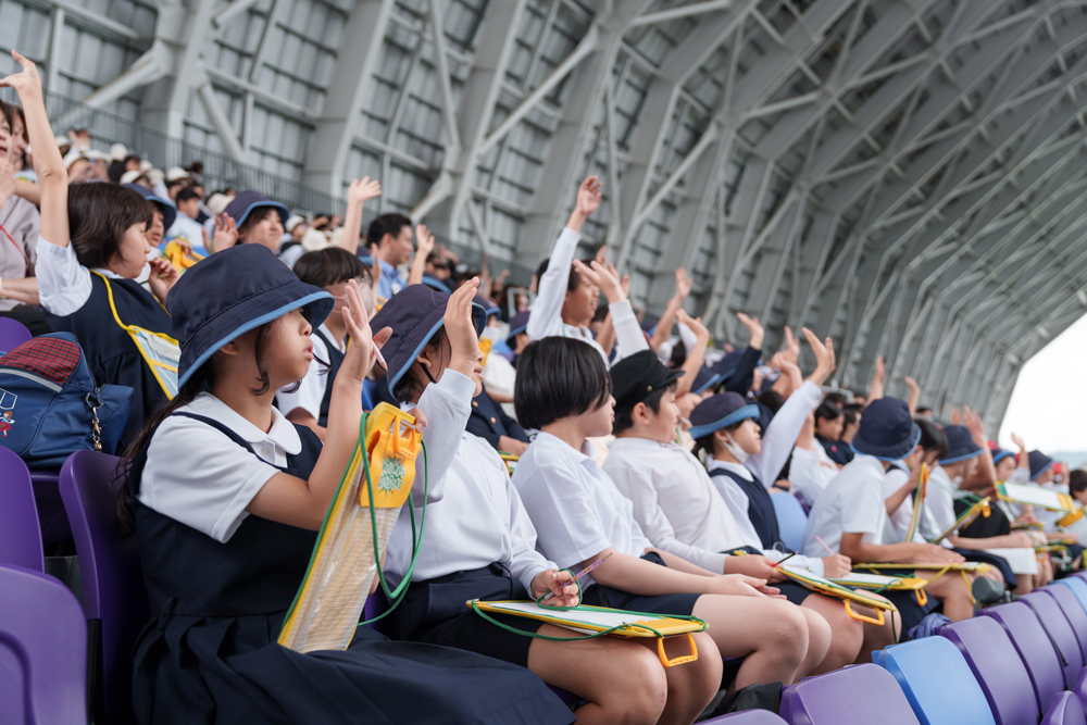 子どもたちから寄せられた質問に、一つひとつ丁寧に答えていただきました。