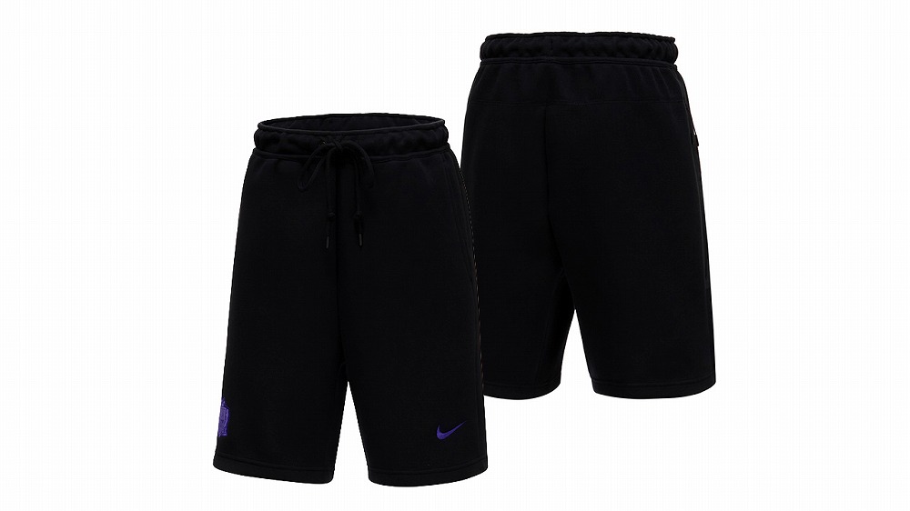 2026/27 NIKEテックフリース ショートパンツ