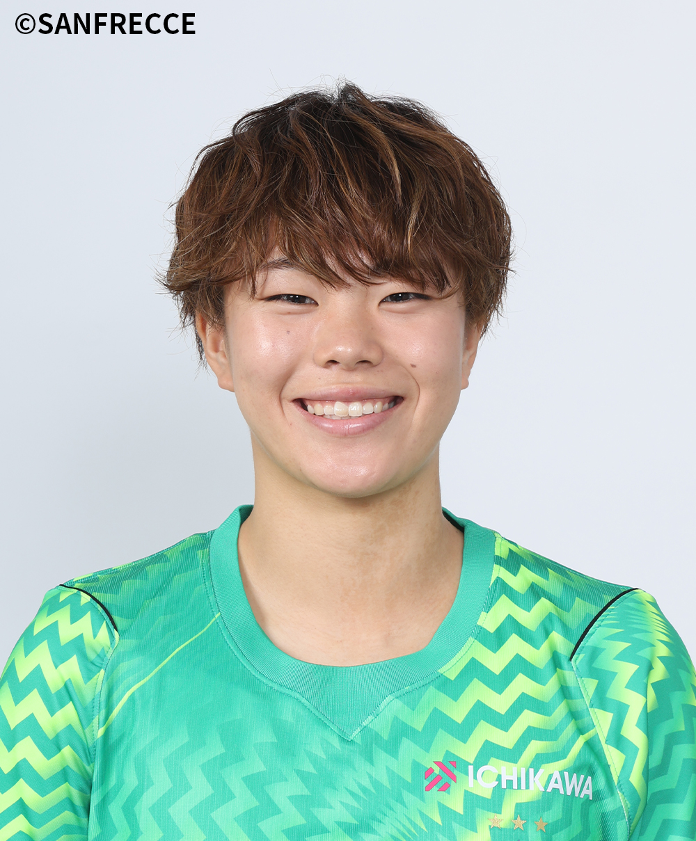 石田 ひなは選手